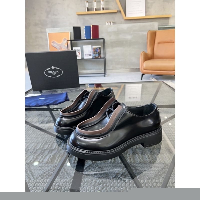 Pra*a casual shoes
